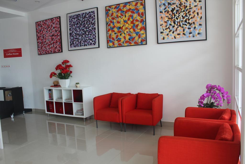 פטלין ג'איה Easyrest Hotel מראה חיצוני תמונה